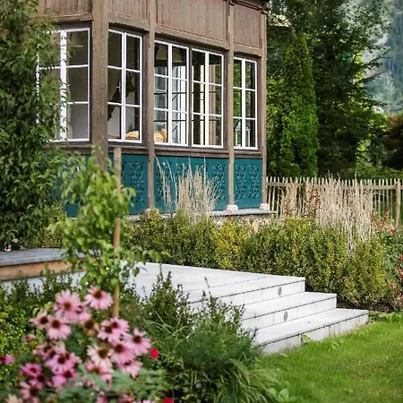 Villa Rosen Der Liechtenstein - Your Austrian