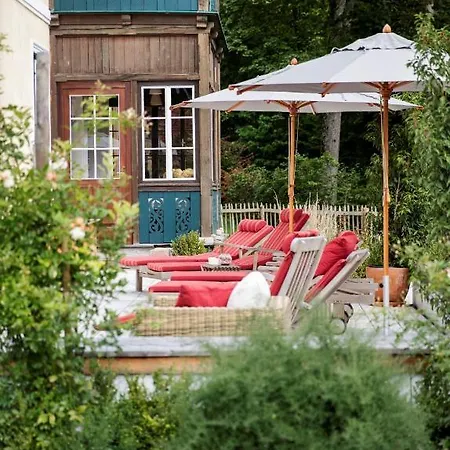 Rosen Der Liechtenstein - Your Austrian * التوسي