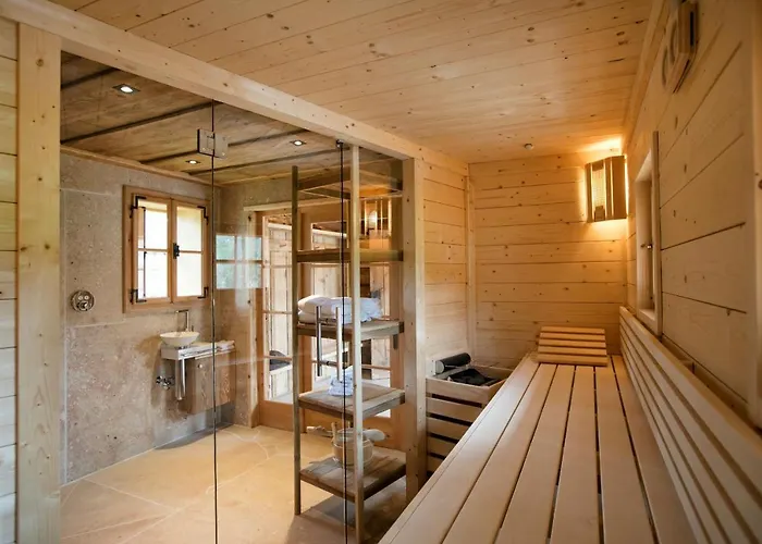 Rosen Der Liechtenstein - Your Austrian Villa