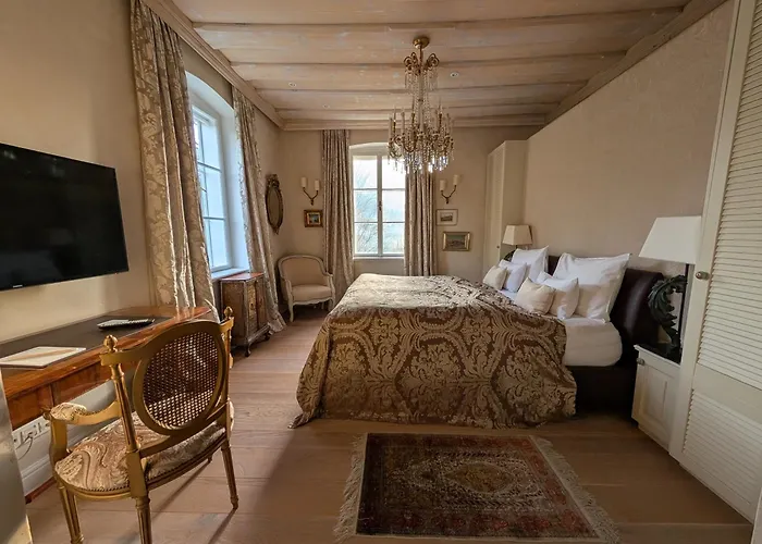 Rosen Der Liechtenstein - Your Austrian